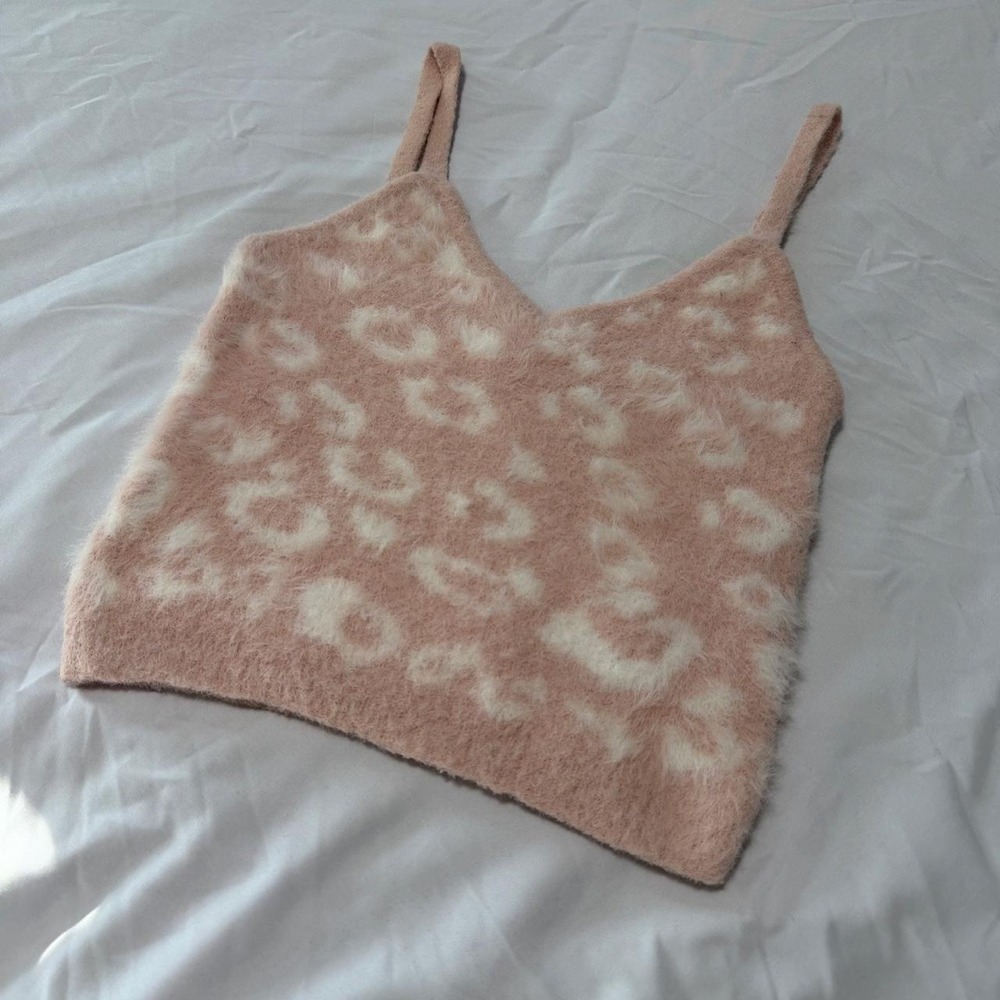 Forever 21 Pink Leopard Fuzzy Eyelash Knit Crop Top Sweetheart Neck Y2K Small